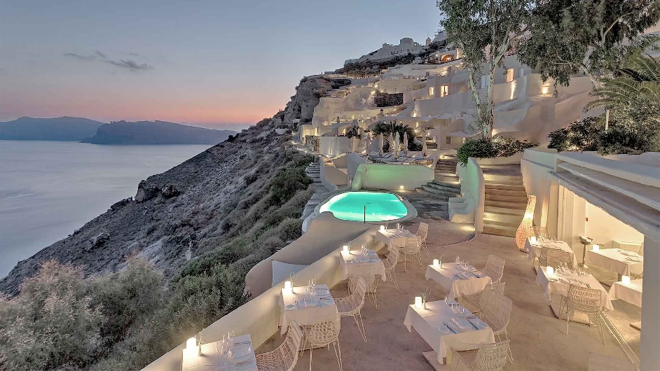 luxury-hotel-mystique-santorini-exterior-view